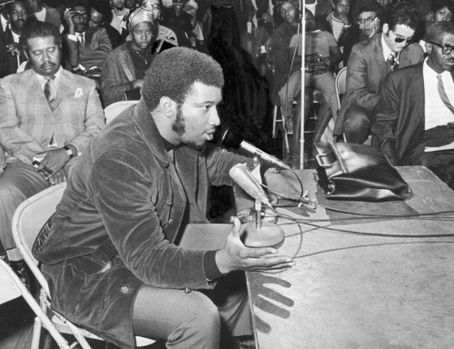 Fred-Hampton01-30-aout-1948--4-decembre-1969.jpg