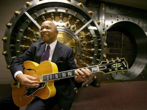 Don_Davis_Banker