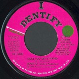 Momie-O_Vicki_Anderson_I_Dentify_8004B