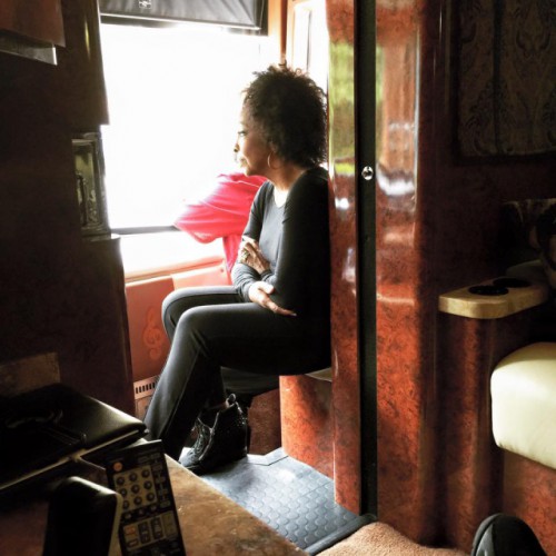141567KnightGladysInTourBus.jpg