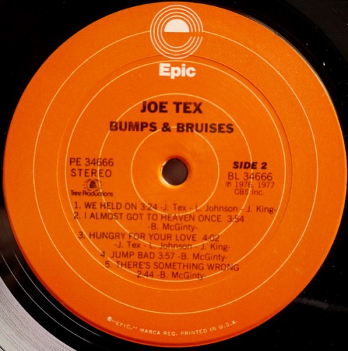 Joe-Tex_1977_Bumps--Bruises-Epic-PE-34666-34666-FACEB.jpg